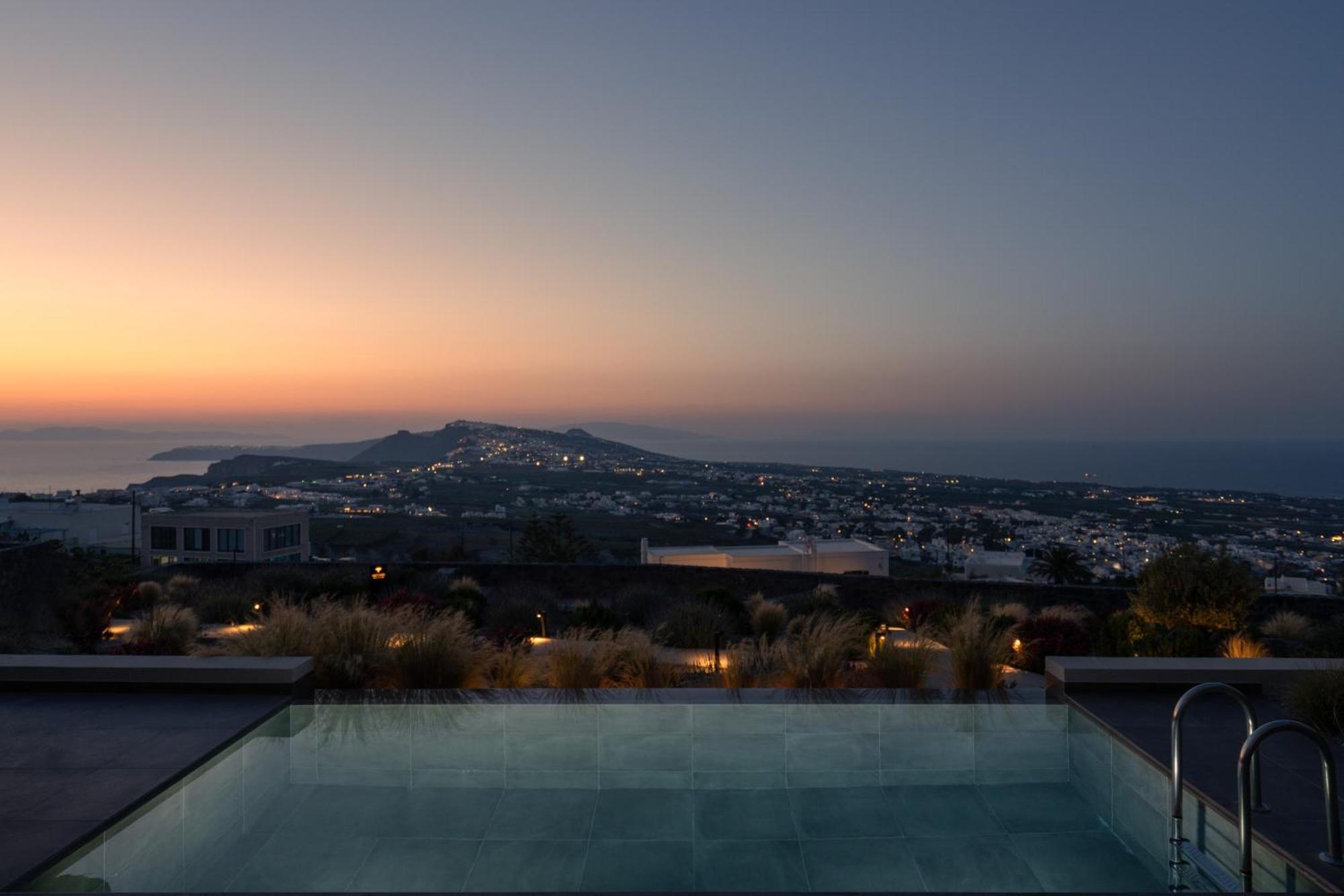 Готель Apikia Santorini Pyrgos Kallistis Екстер'єр фото
